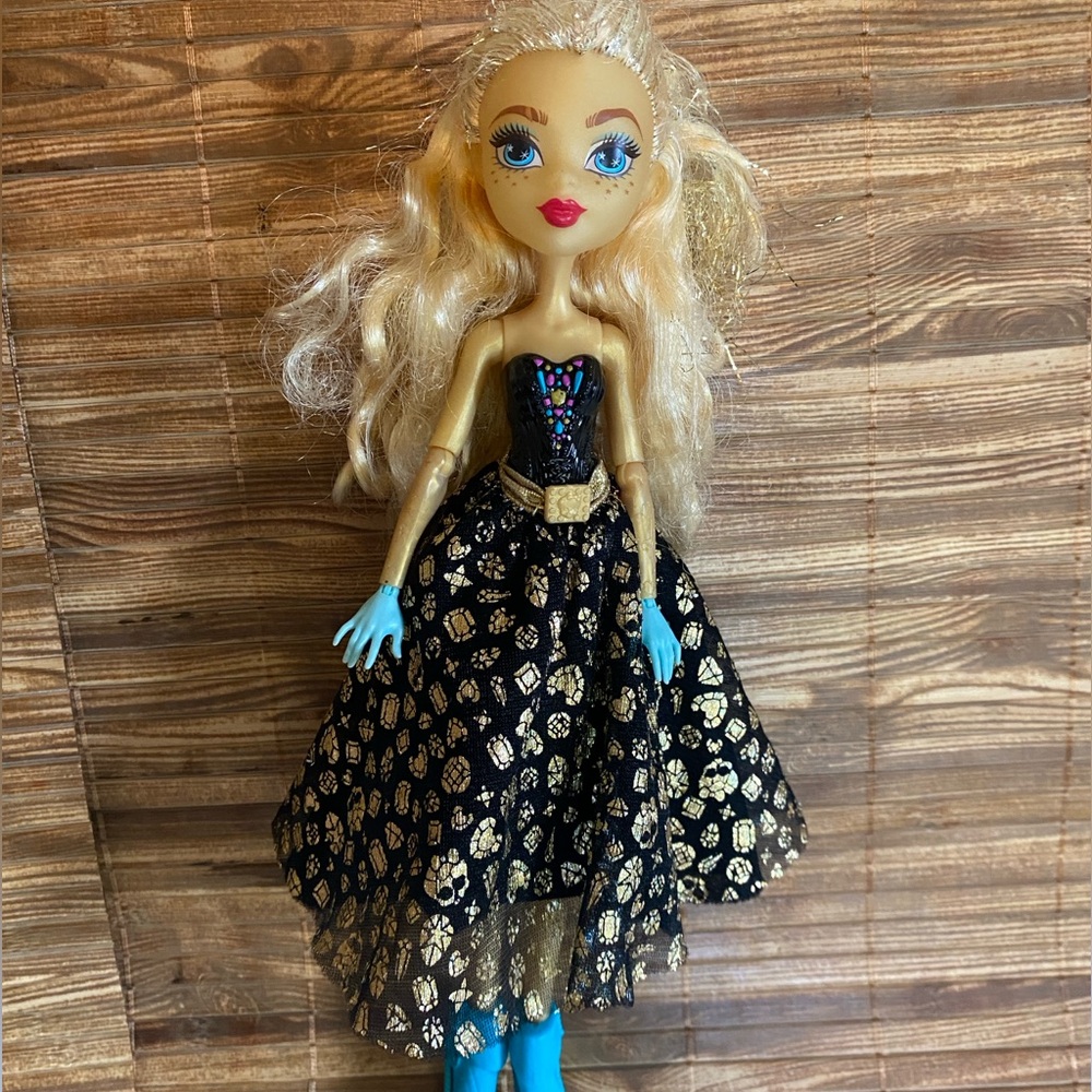 Monster High Dayna Treasura Jones G2 Doll